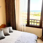 شقة Beachfront In Marina Dinevi *