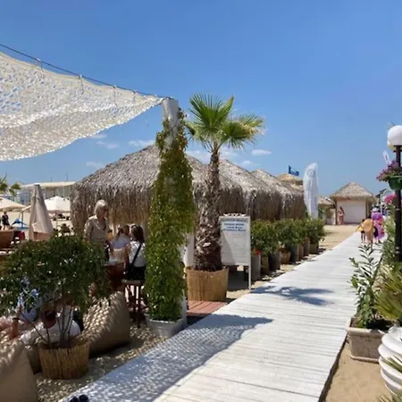 Beachfront In Marina Dinevi Lägenhet Sveti Vlas